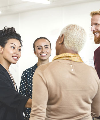 Compañeros reunidos