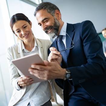 Guía para seleccionar a tu asesor de soluciones administrativas