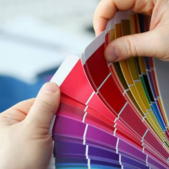 Cuánta energía consume imprimir a color o en blanco y negro